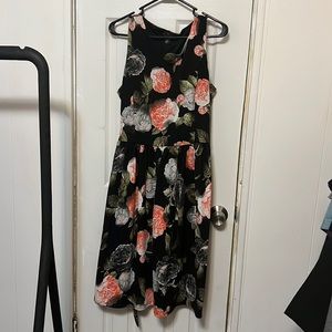 Lindy Bop Black and Floral Swing A-Line dress with optional tie belt